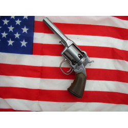 Revolver Remington Beals 1857 qui permet à la marque
de se lancer sur le marché.